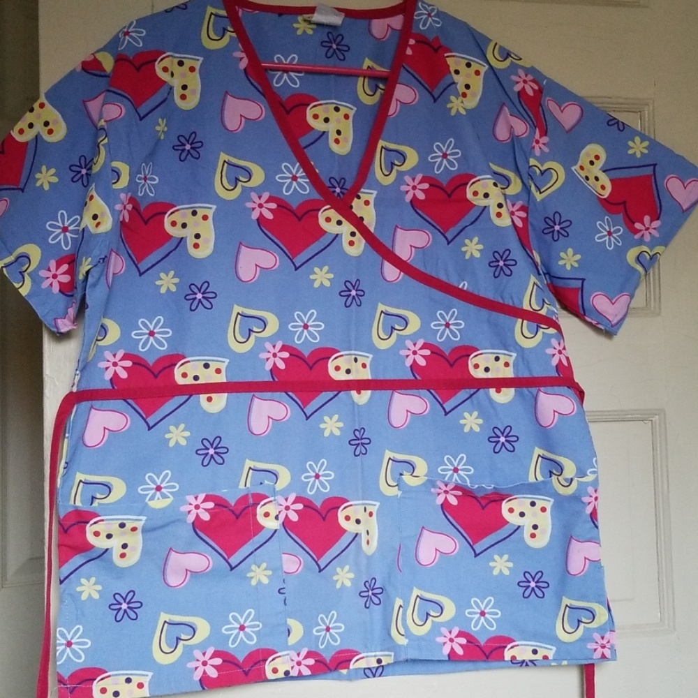 Heart Scrub top with tie back
